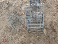 5 MESH HOOK OVER SHEEP HAY FEEDERS - 4