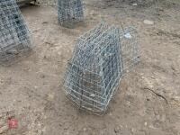 5 MESH HOOK OVER SHEEP HAY FEEDERS - 3