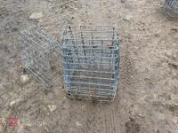 5 MESH HOOK OVER SHEEP HAY FEEDERS - 7