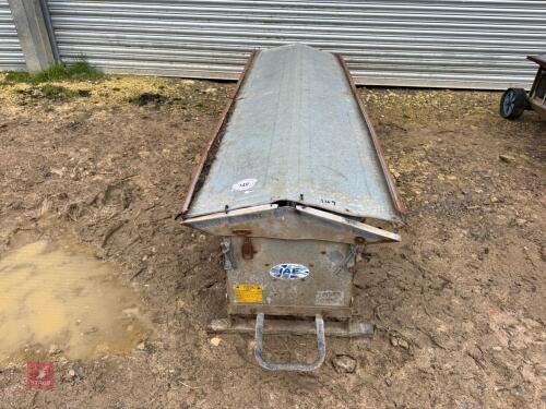 IAE DOUBLE SIDED LAMB CREEP FEEDER