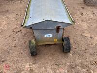 IAE DOUBLE SIDED LAMB CREEP FEEDER - 3