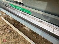 ADVANTAGE 1800HD 3IN1 FEEDER - 8