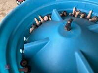 20 TEAT STALLION CALF FEEDER - 9