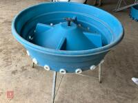 20 TEAT STALLION CALF FEEDER - 3