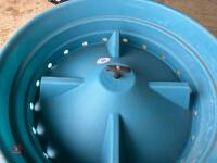 20 TEAT STALLION CALF FEEDER - 4