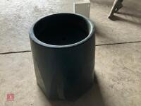 FREESTANDING MINERAL BLOCK HOLDER - 4