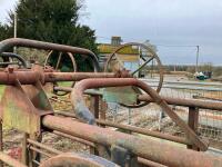 CATTLE CRUSH (S/R) - 7