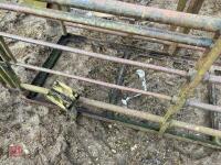 CATTLE CRUSH (S/R) - 9