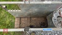 IAE GALVANISED DE-HORNING CRATE - 3