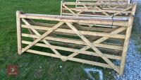 8' 10'' WOODEN FIELD GATE