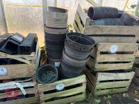 QTY OF ROUND PLANT POTS