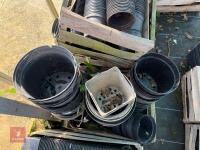 QTY OF ROUND PLANT POTS - 4