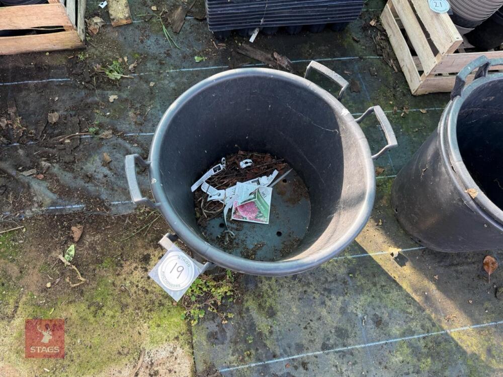 2 x 43L PLANTING TUBS