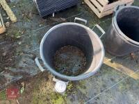 2 x 43L PLANTING TUBS - 3