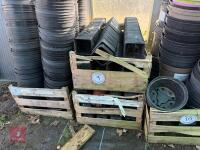 QTY OF SQUARE AND ROUND POTS