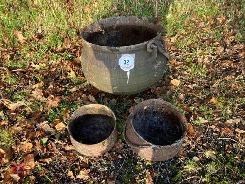 3 VINTAGE CAULDRONS (32)