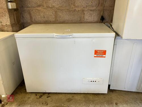 INDESIT CHEST FREEZER (175)