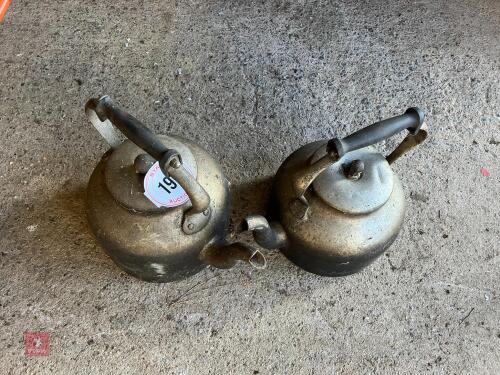 2 ALUMINIUM KETTLES (196)