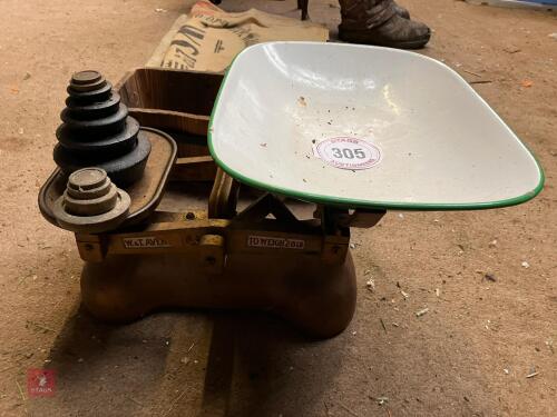 VINTAGE KITCHEN SCALES ETC (305)