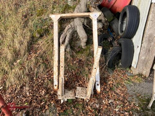 TRACTOR SAFETY FRAME (39)