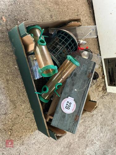 BOX OF BIRD FEEDERS (220)