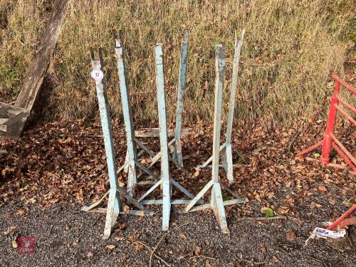 8 METAL STANDS (37)