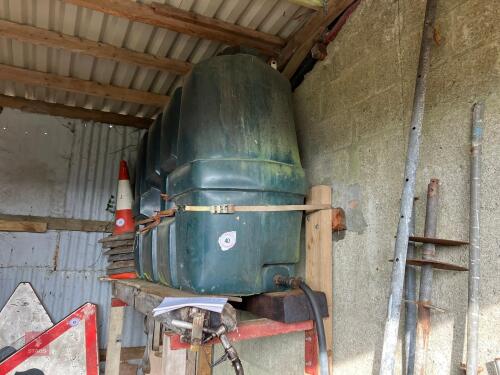 CONTENTS & FUEL/OIL TANK (40)