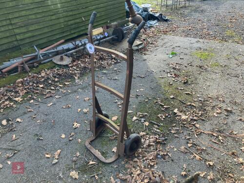 CLARES SACK TRUCKS (46)