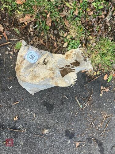 BAG OF BOLTS & PLATES (105)