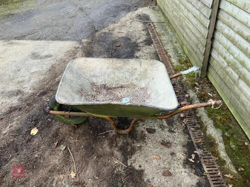 METAL WHEELBARROW (142)