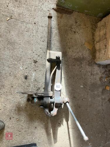 VINTAGE LEG VICE (228)
