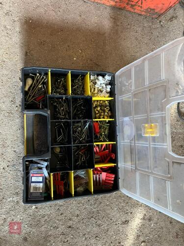 STANLEY BOX OF FIXINGS (231)