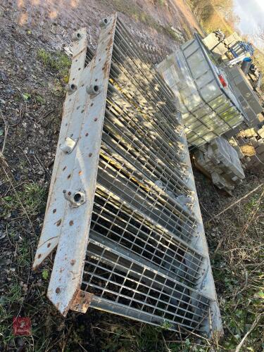 3 SECTIONS OF STEEL STEPS