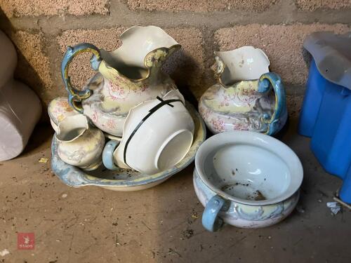 VARIOUS CHINA JUGS ETC (358)