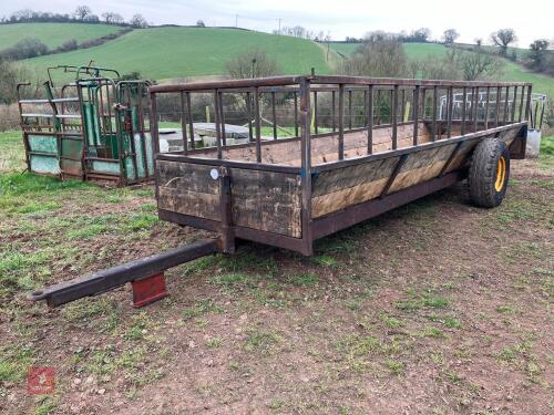 18' CATTLE TRAILED FEEDER (13)
