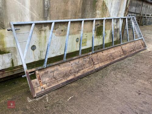15' CATTLE FEED/GATE BARRIERS (34)