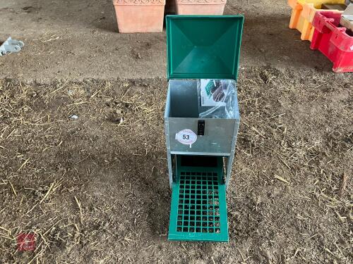AUTO POULTRY FEEDER (53)