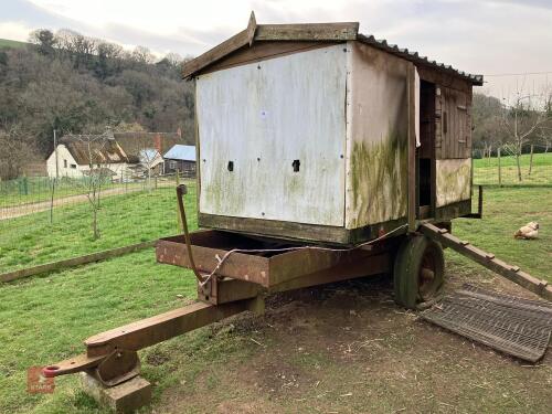 POULTRY HOUSE ON TRAILER CHASSIS (86)