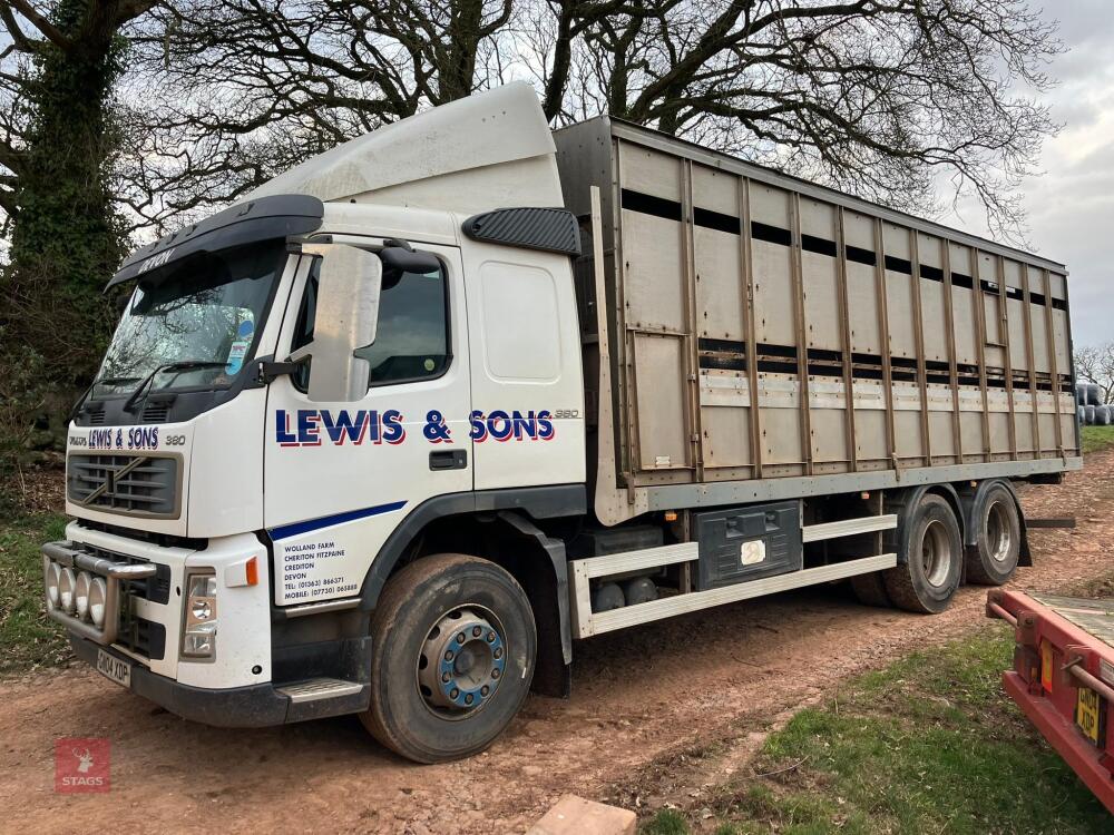 2004 VOLVO 380 26T LIVESTOCK LORRY