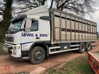 2004 VOLVO 380 26T LIVESTOCK LORRY - 2