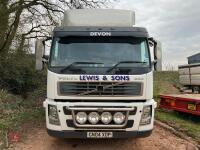 2004 VOLVO 380 26T LIVESTOCK LORRY - 4