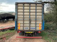 2004 VOLVO 380 26T LIVESTOCK LORRY - 10