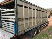 2004 VOLVO 380 26T LIVESTOCK LORRY - 14