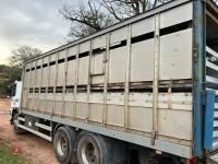2004 VOLVO 380 26T LIVESTOCK LORRY - 16