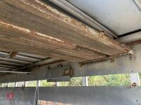 2004 VOLVO 380 26T LIVESTOCK LORRY - 30