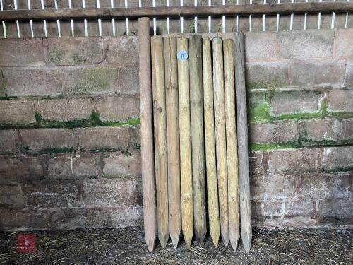 9 X 5' 6'' WOODEN STAKES (42)