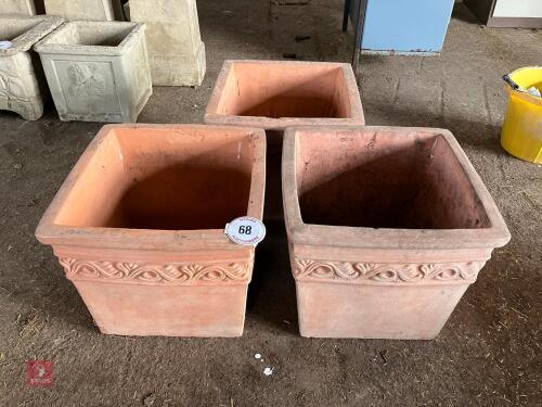 3 TERRACOTTA PLANT POTS (68)