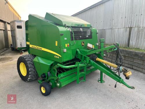 2009 JOHN DEERE 644 ROUND BALER