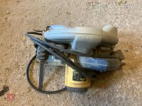 DEWALT DW62 240V SKILL SAW - 10