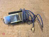 HITACHI SANDER - 8